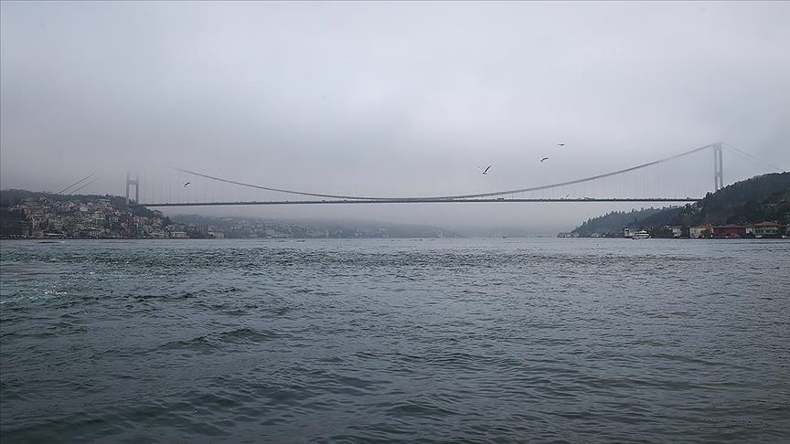 Движение судов по Стамбульскому проливу приостановлено в обоих направлениях