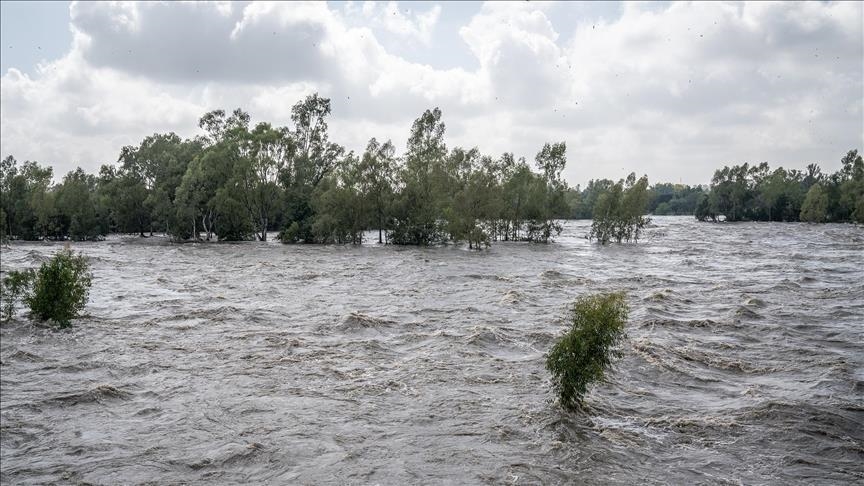 Heavy rains in northwestern Brazil force 11,000 to evacuate