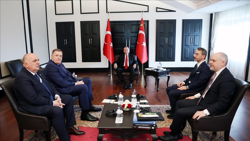 Turkish President Erdogan, Bosnia's Republic of Srpska President Dodik ...