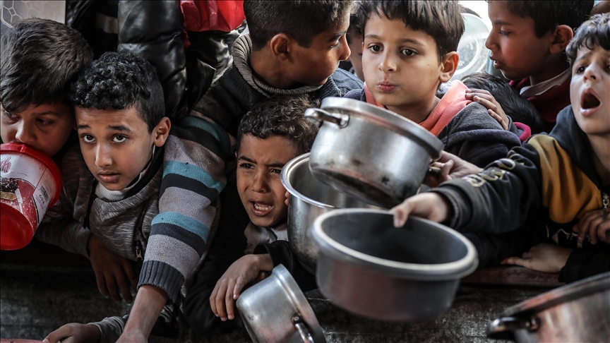 بلا طعام ولا دواء.. أطفال معاقون يواجهون “تحالف المصائب” بغزة