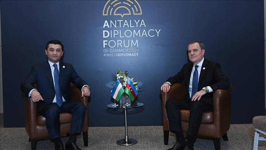 В Анталье обсудили двустороннее сотрудничество Баку и Ташкента