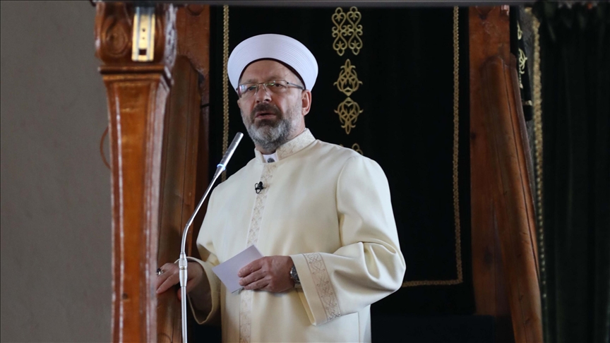 Diyanet İşleri Başkanı Erbaş: "Akla ve iradeye zarar veren her türlü bağımlılıkla mücadele edelim"
