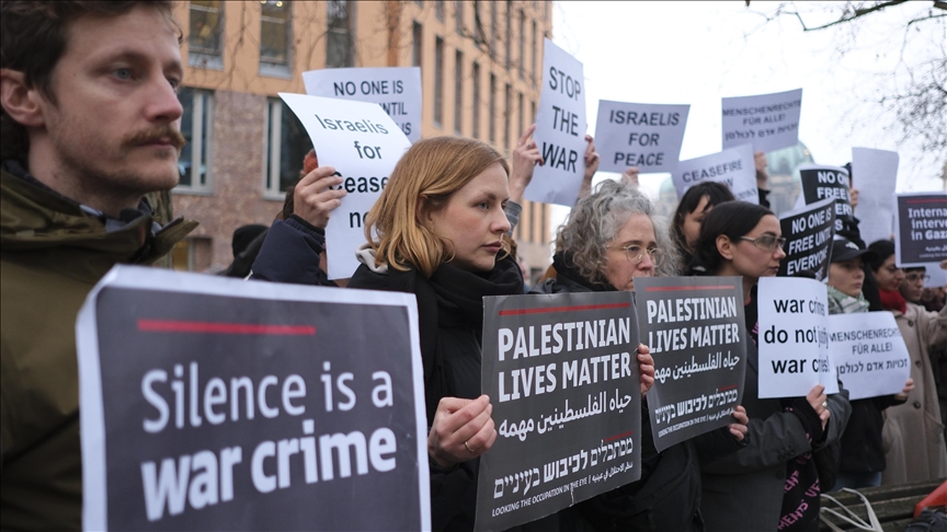 Israeli demonstrators in Berlin demand cease-fire in Gaza