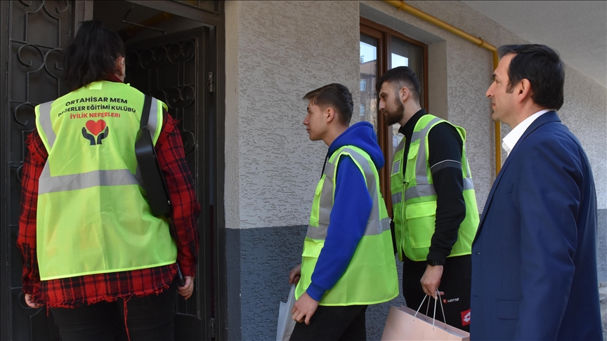 Trabzon'da çıraklık eğitimi alan öğrenciler "iyilik neferi" oldu