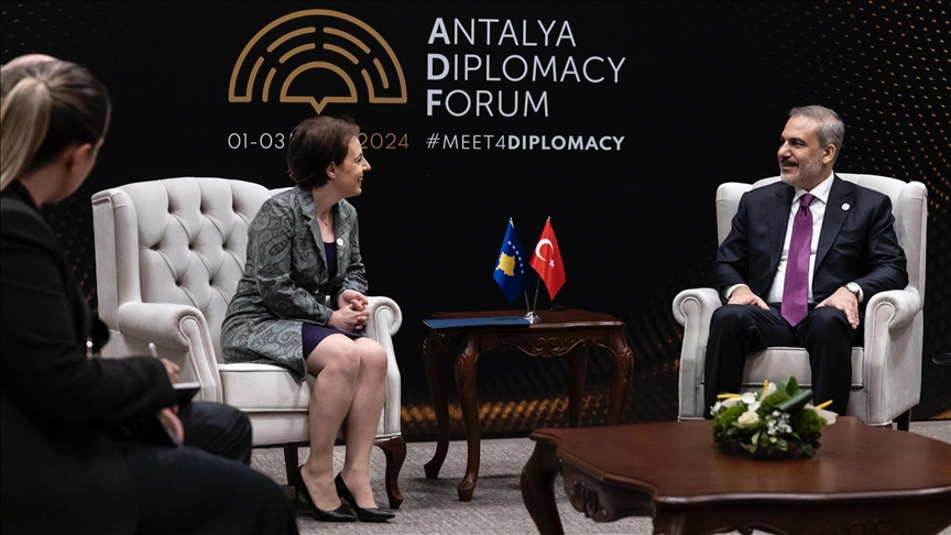 وزير الخارجية التركي يلتقي نظراءه من ناميبيا وفلسطين وكوسوفو
