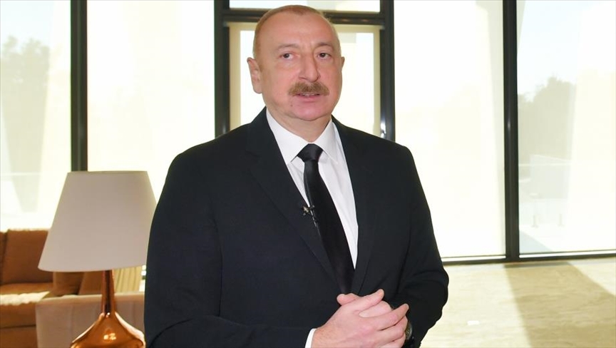 Ильхам Алиев: Азербайджану удалось избежать нефтяного проклятия и превратить нефть в развитие 
