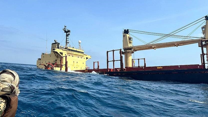 “الحوثي” تجدد شرط انتشال السفينة روبيمار بضمان إدخال المساعدات لغزة