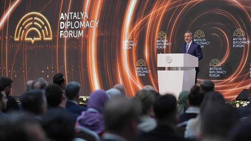 Глава МИД Турции: Дипфорум в Анталье обличил двойные стандарты