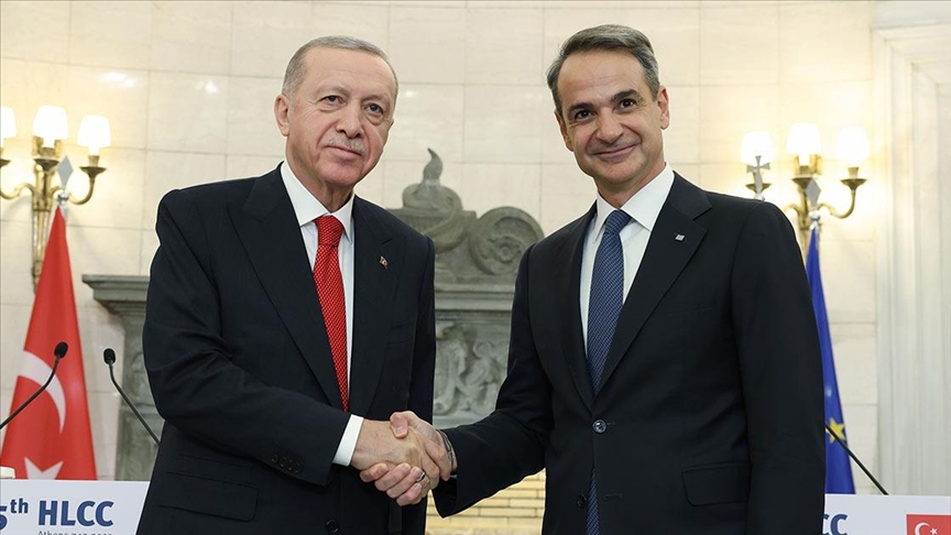 Ердоган телефонски разговараше со грчкиот премиер Мицотакис