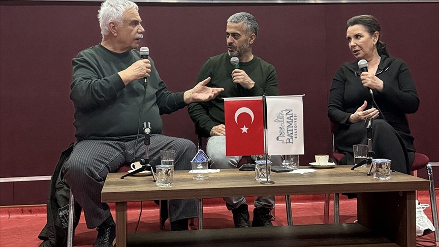 Halil Ergün ile Perihan Savaş, Batman'da sinemayı konuştu