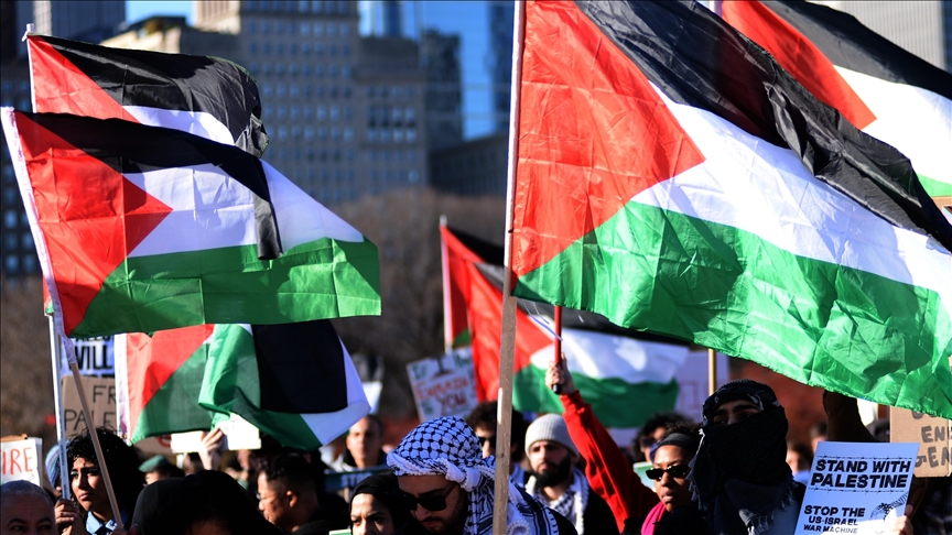 Pro-Palestinian activists storm Israeli Consulate in Chicago