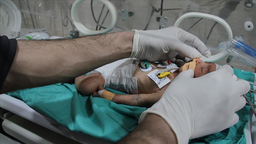 Ummanlı doktor, Gazze'de "masum insanların hayatlarını kurtarmak için" çalışıyor