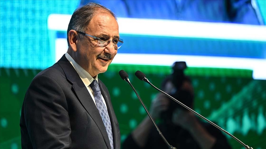 Bakan Özhaseki: İzmir'de evini yenilemek isteyenlere 0,69 faizle 180 aya kadar vadeli kredi temin ediyoruz