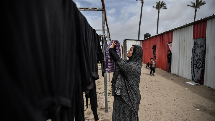 الغرب “المتحيز” لا يرى معاناة المرأة الفلسطينية