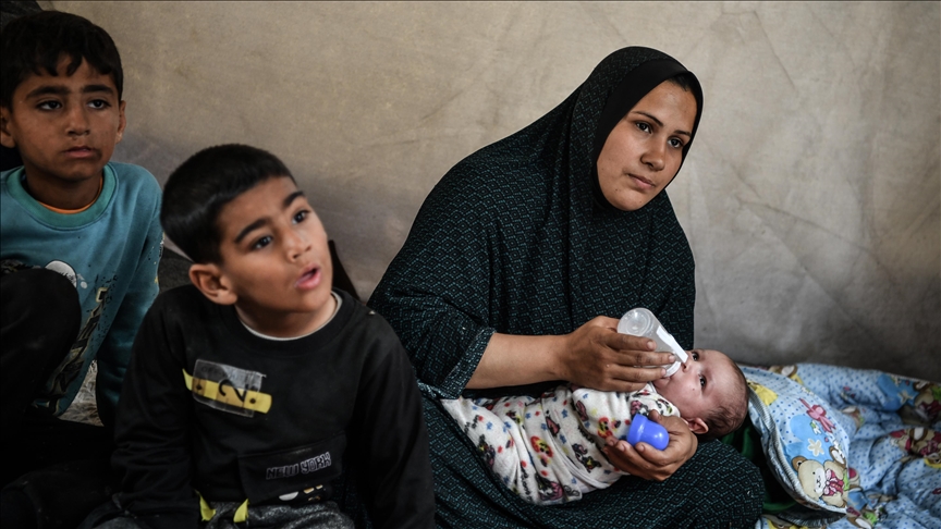 لإصابتهن بـ”الأنيميا”.. نساء غزة يعجزن عن إرضاع أطفالهن طبيعيا