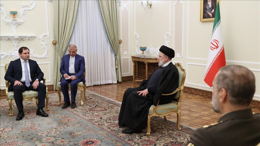 Iran's president receives Armenian defense minister in Tehran