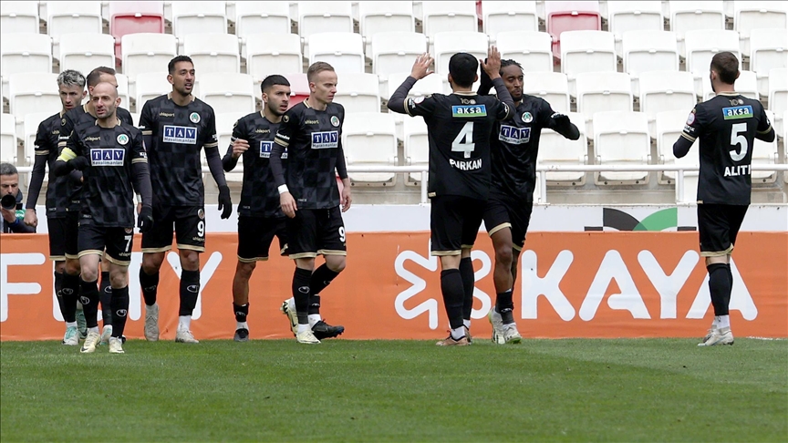 Alanyaspor deplasmanda kazandı