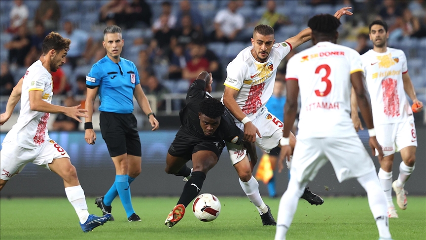 Hatayspor, Süper Lig'de yarın Kayserispor'a konuk olacak 