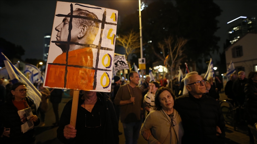 Relatives of Israeli hostages in Gaza block highway, burn tires to demand deal for captives