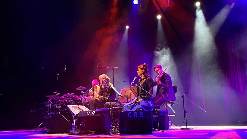 Rabih Abou Khalil Grubu, şarkıcı Elina Duni eşliğinde İstanbul'da konser verdi