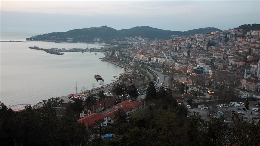 Zonguldak'ta asırlık ramazan topu geleneği ses bombasıyla yaşatılıyor