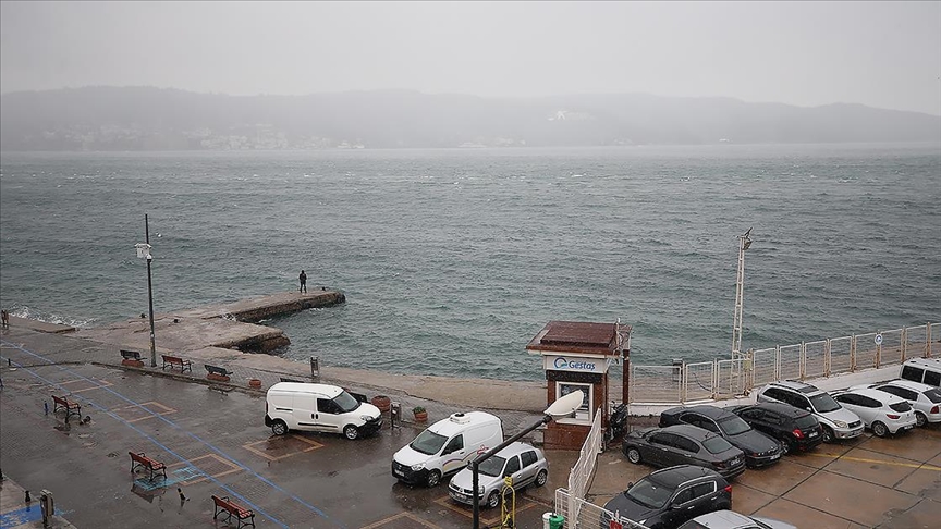 Çanakkale'de fırtına nedeniyle yarın bazı feribot seferleri yapılamayacak
