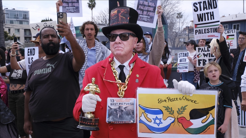 Protests over war in Gaza snarl traffic, delay start of Oscars in Los Angeles