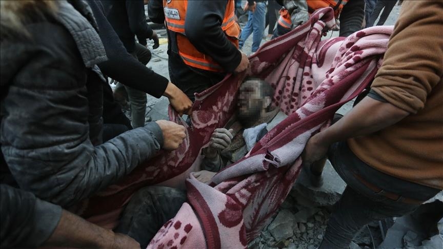 غرة رمضان.. قتلى وجرحى بغارات إسرائيلية على غزة