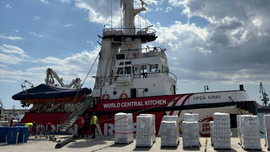 الاتحاد الأوروبي: سنرسل مساعدات إلى غزة بواسطة سفن صغيرة
