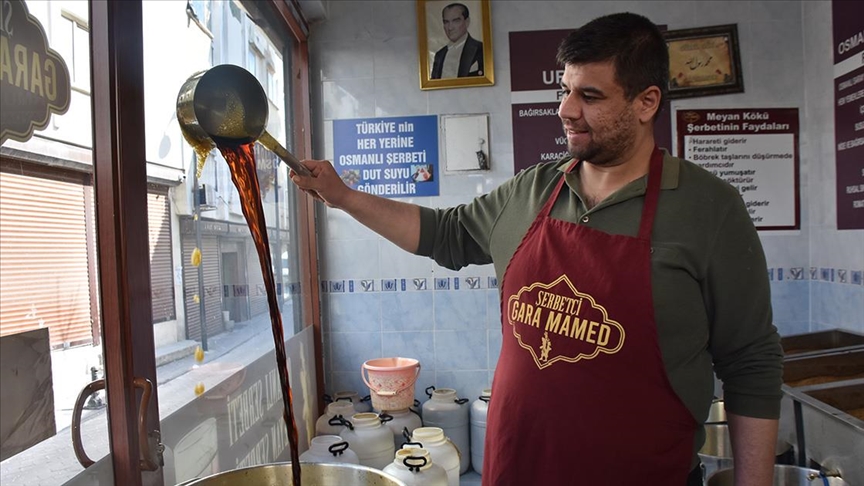 İftar sofralarının şifa dolu içeceği "Meyan şerbeti"