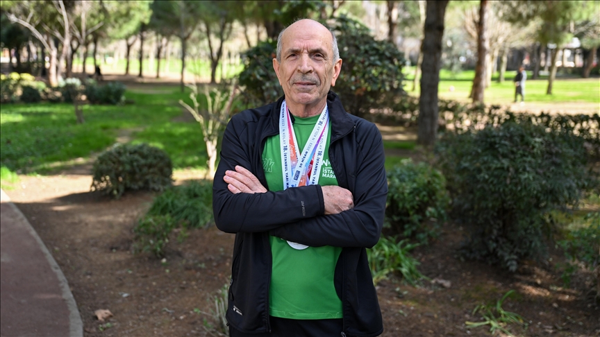 76 yaşındaki veteran atlet, spor tutkusuyla gençlere örnek oluyor
