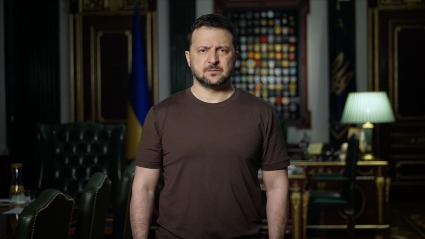 Зеленский: В Кривом Роге продолжается спасательная операция после ракетного удара
