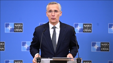 Stoltenberg: Aleatët e NATO-s të sigurojnë më shumë municione për Ukrainën
