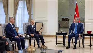 Хакан Фидан встретился с председателем Иракского туркменского фронта Хасаном Тураном
