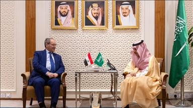 وزير الخارجية السعودي يستقبل نظيره لدى النظام السوري