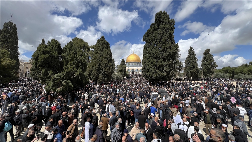 About 80,000 Muslims manage to enter Al-Aqsa Mosque to offer prayers on 1st Friday of Ramadan month