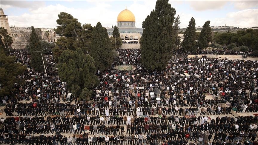 Пятничную молитву в месяц Рамазан мечети «Аль-Акса» совершили 80 тыс. палестинцев