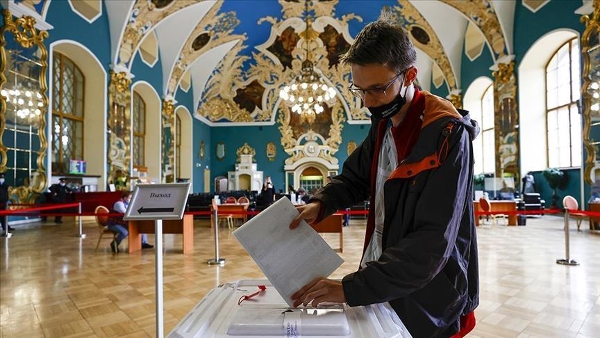 Russie: Démarrage du vote de trois jours pour l'élection présidentielle 