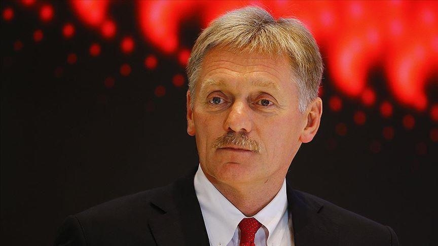 Kremlin : la France combat "déjà" la Russie en Ukraine