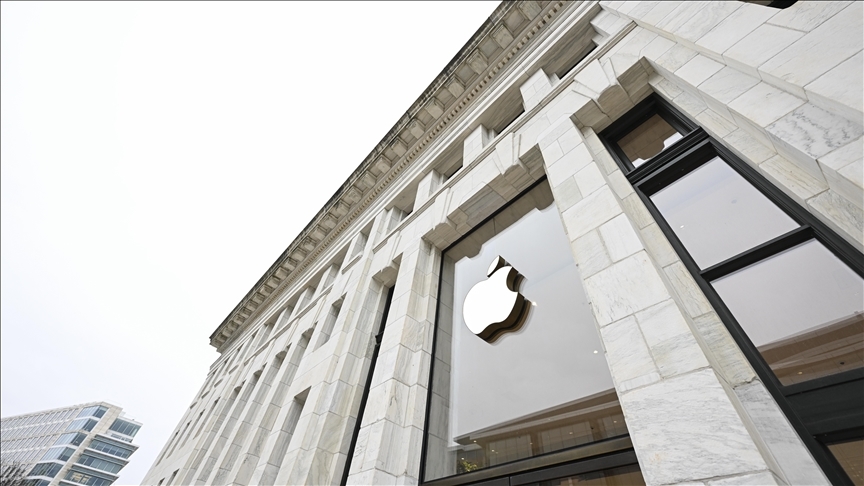 Apple, CEO'sunun "yanıltıcı" satış yorumları gerekçesiyle açılan davada 490 milyon dolara uzlaştı