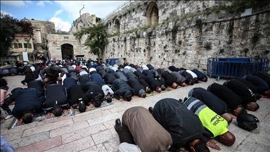  اقامه اولین نماز جمعه در ماه رمضان در مسجدالاقصی علی‌رغم ممانعت اسرائیل