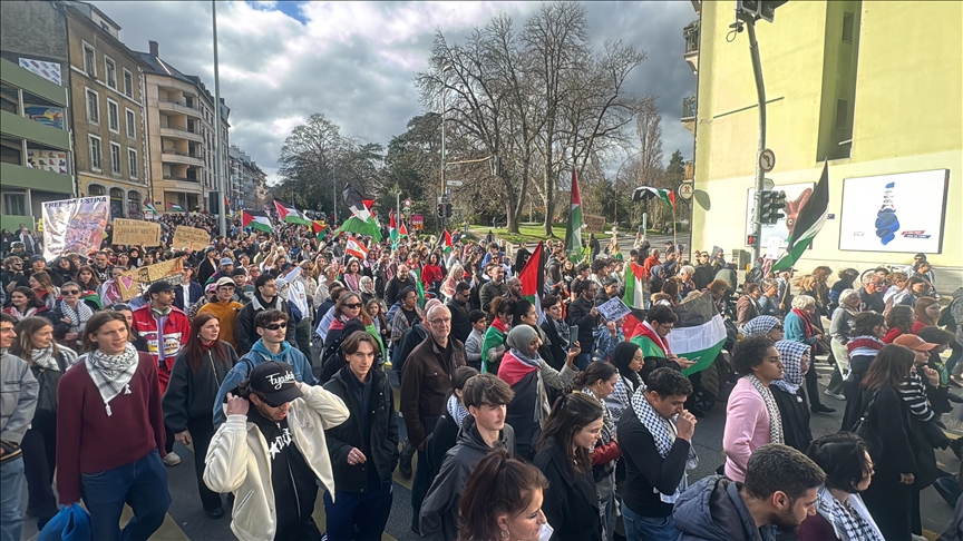 Genève : Des milliers de personnes manifestent en solidarité avec la Palestine