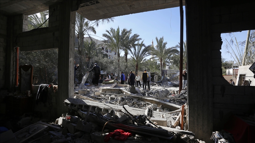 5 Palestinians killed when Israeli army bombs 7-story building in Gaza