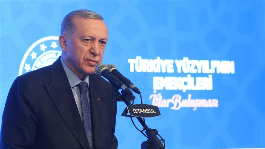 Cumhurbaşkanı Erdoğan: Ramazan Bayramı ikramiyelerini 2 ila 5 Nisan tarihleri arasında yatırmış olacağız