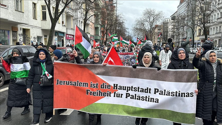 برلين.. مظاهرة داعمة لفلسطين ومنددة بالهجمات الإسرائيلية