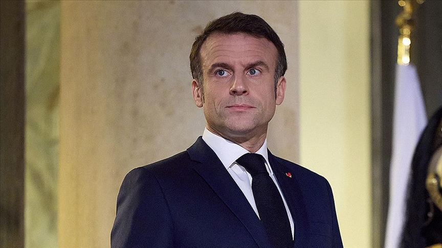 Macron, "arzu etmese de" gelecekte Ukrayna'da kara operasyonu gerekebileceğini söyledi