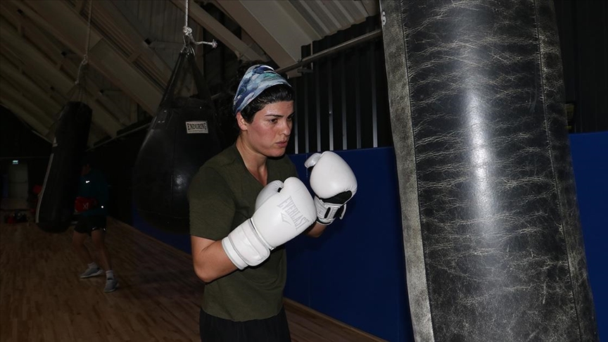 Şampiyon boksör Gülsüm Tatar, kariyerini şampiyonluklarla noktalamak istiyor