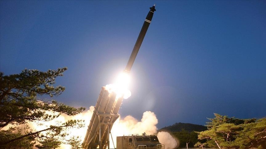 كوريا الشمالية تختبر 3 صواريخ بالستية في بحر اليابان