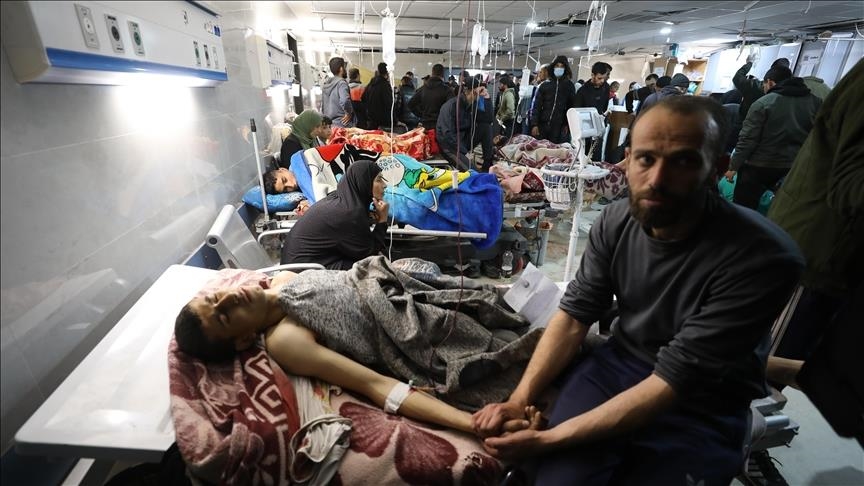 الجيش الإسرائيلي يعلن اعتقال 300 فلسطيني بمستشفى الشفاء في غزة