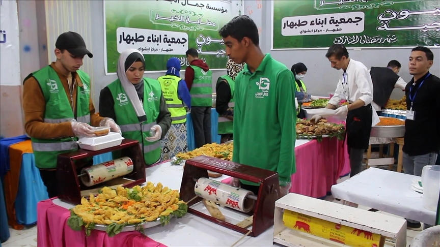 "مطبخ الخير" بمصر.. مليون وجبة إفطار في رمضان (تقرير)